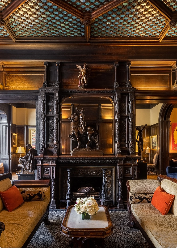 <h3>The National Arts Club</h3>
<h4>ARTS & CULTURE</h4>
<p>A historic Gramercy retreat where art, culture, and community come together in an intimate, elegant setting.</p>